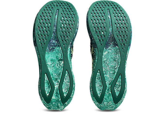 Asics Men`s NOOSA TRI 16 Running Shoes in Citron/Jasper Green