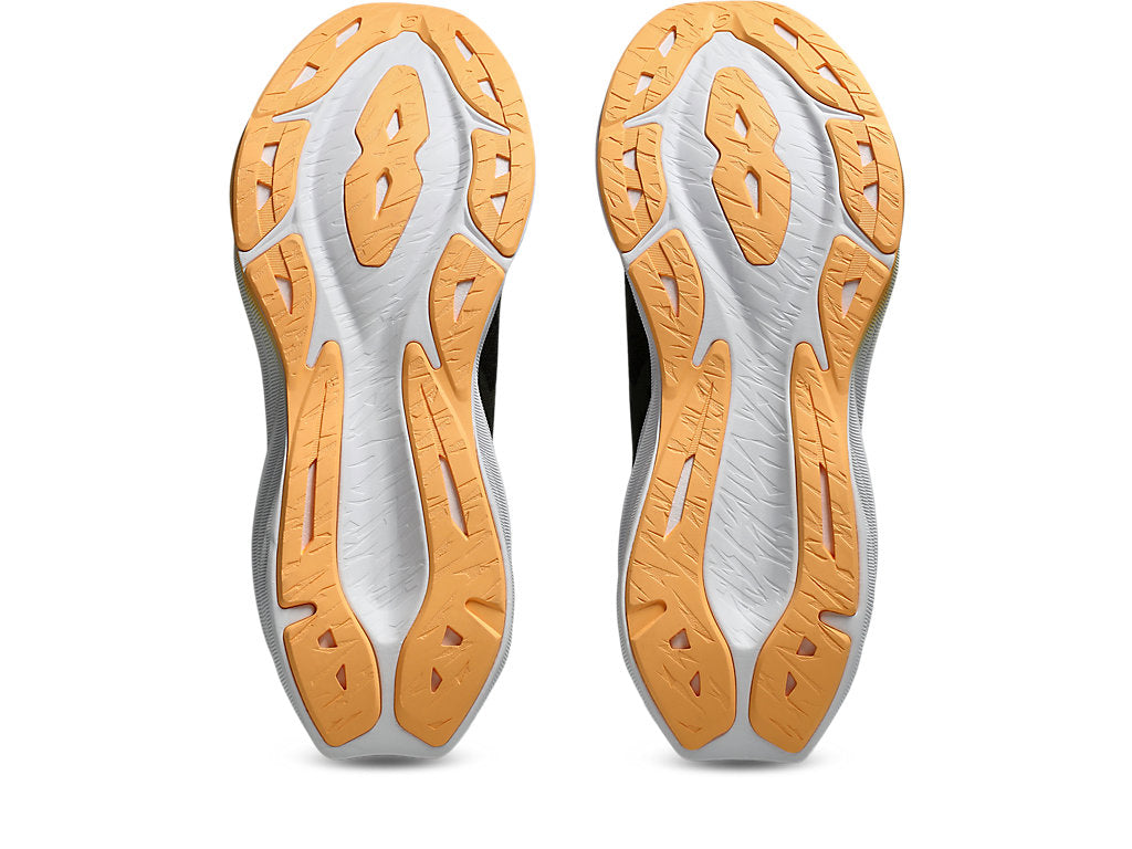 Asics Men`s DYNABLAST 5 Running Shoes in Black/Brown Stone