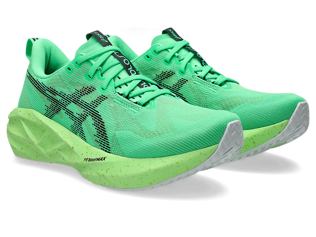 Asics Men's NOVABLAST 5 Running Shoes in Vital Green/Black