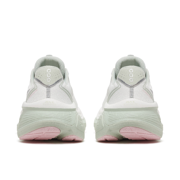 Saucony Women's Hurricane 26 Running Shoes in White/Cast