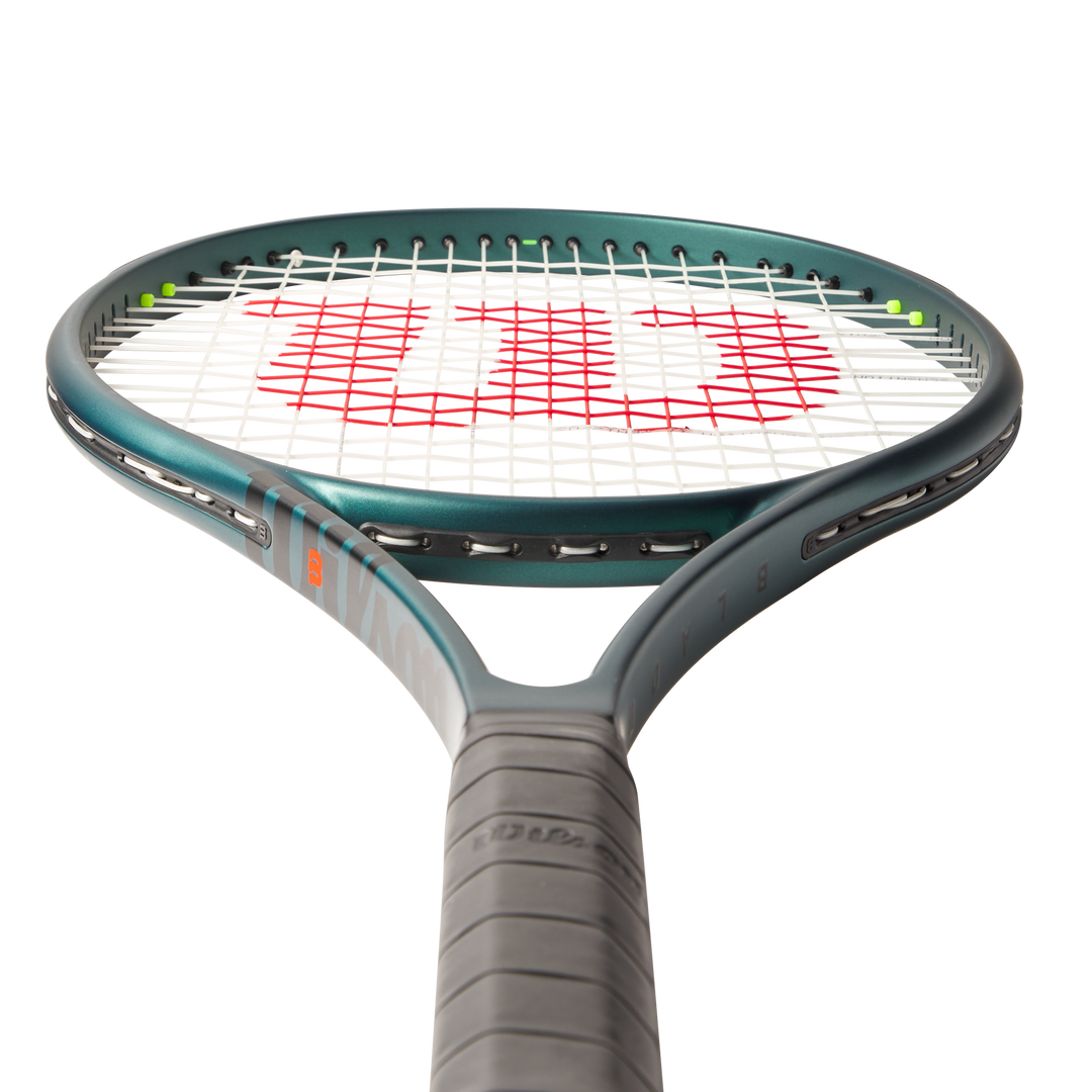 Wilson Blade 104 V9 Tennis Racquet