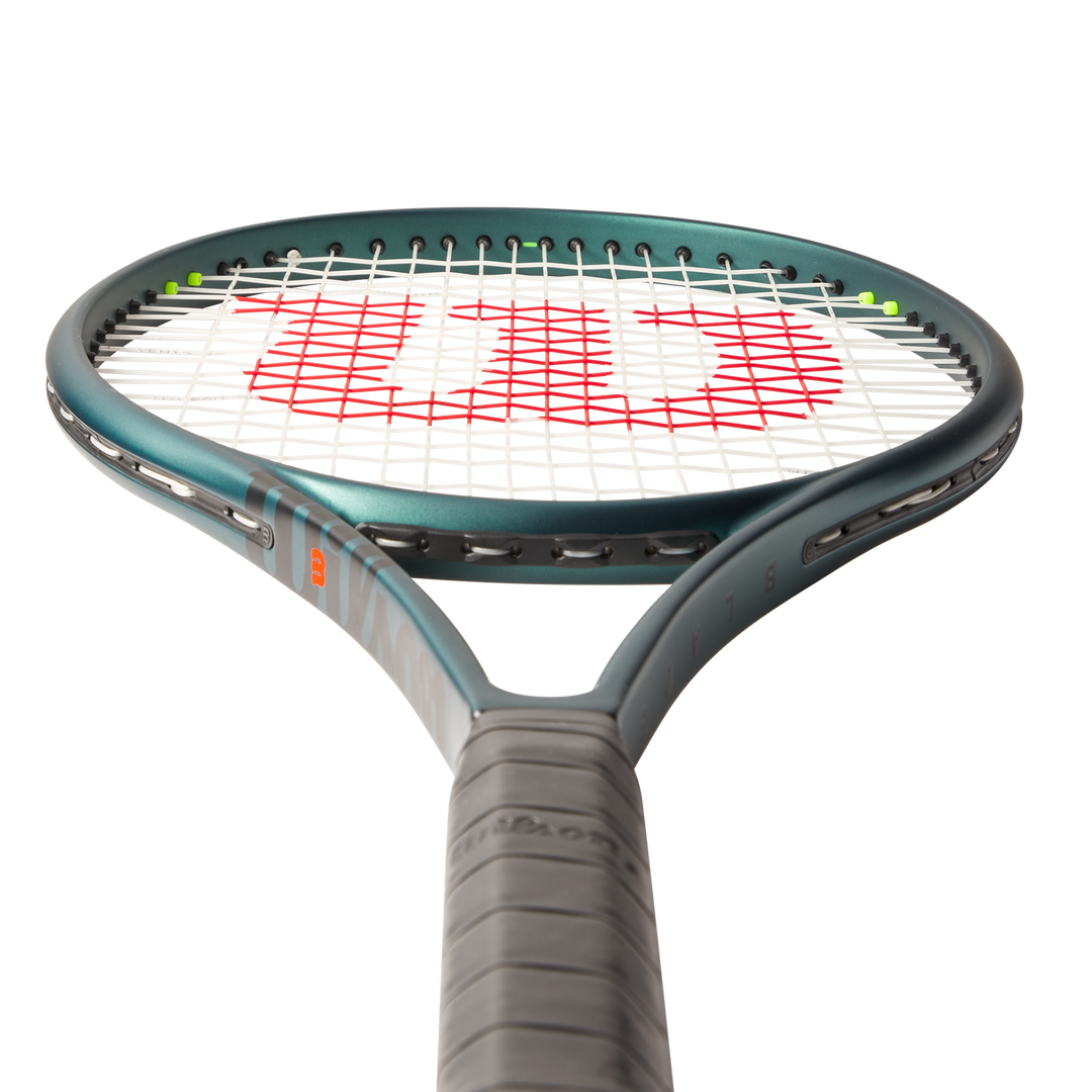 Wilson Blade 100L V9 Tennis Racquet