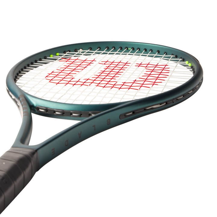 Wilson Blade 100L V9 Tennis Racquet