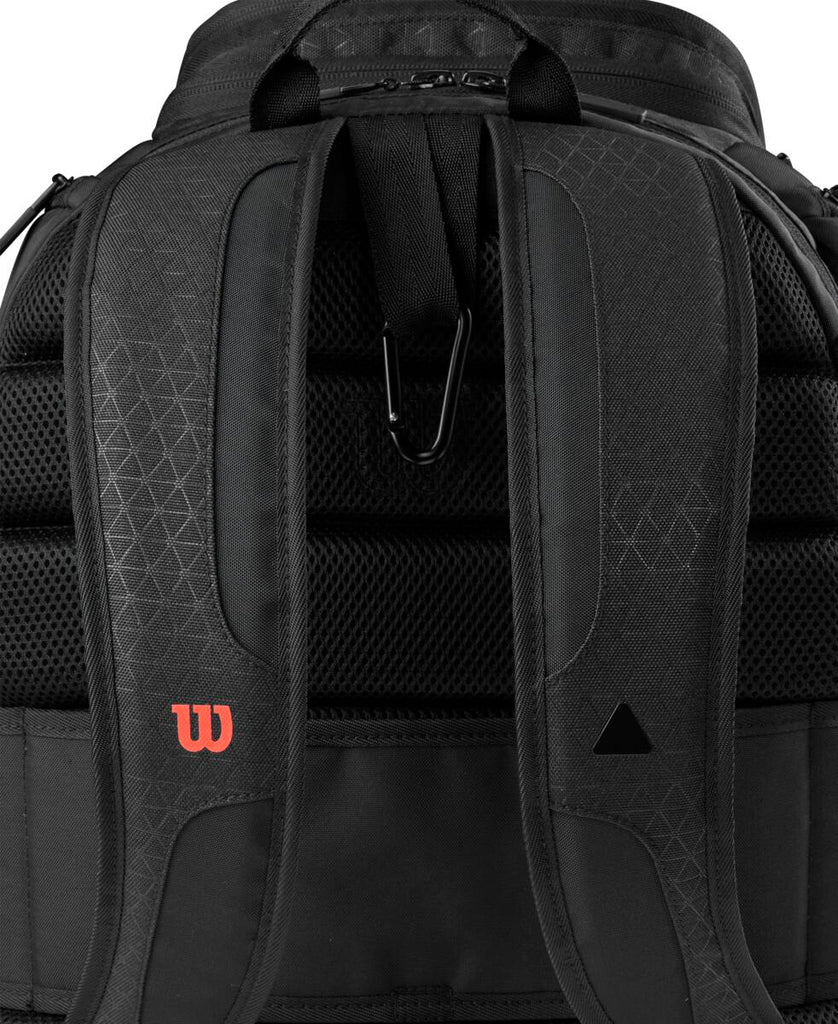 Wilson Clash Backpack Racquet Bag v3 in Black/Infrared