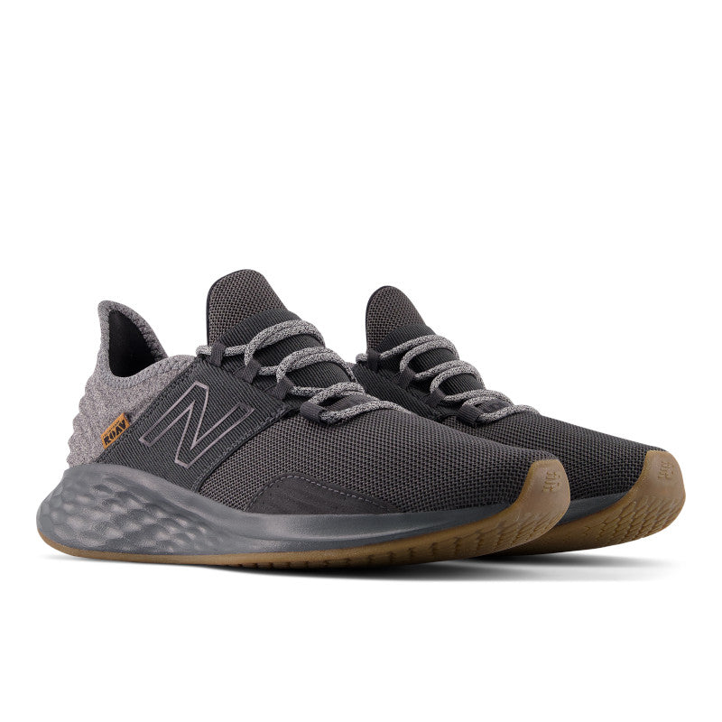 New Balance Men's FRESH FOAM ROAV Shoes in BLACKTOP