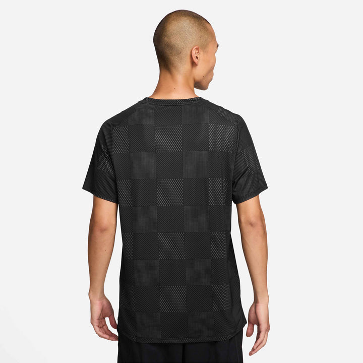 Nike Court Advantage Printed Tee in Black/White