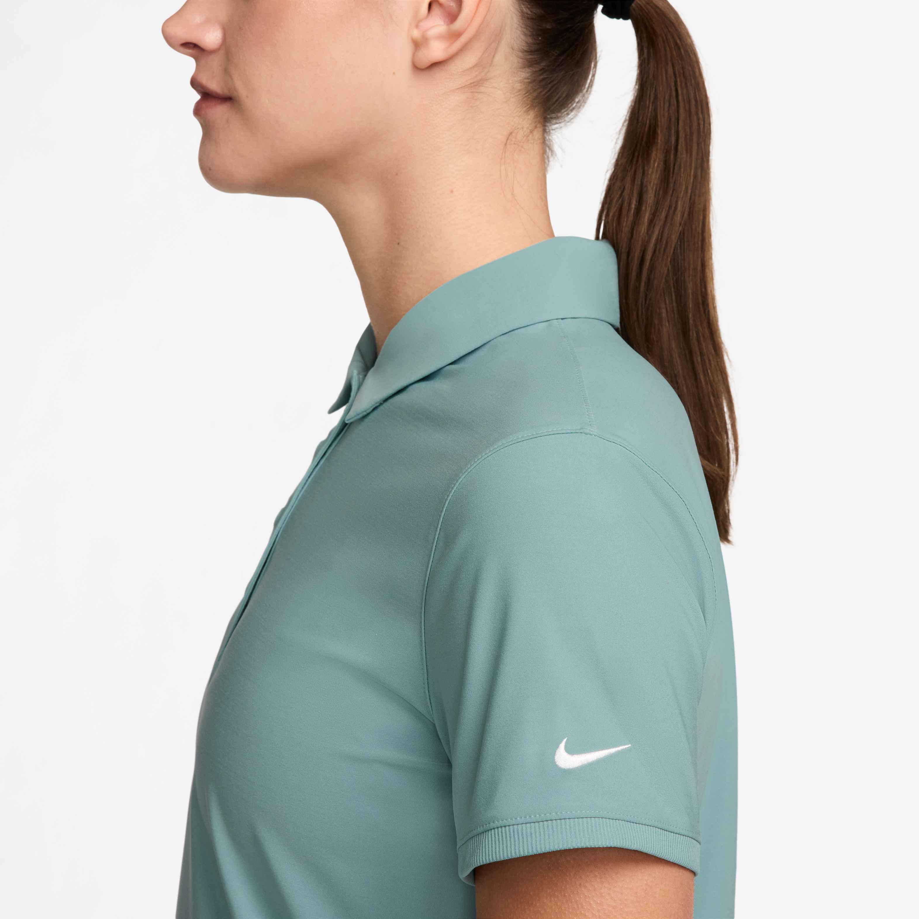Nike Women's Victory Dri-FIT Short-Sleeve Golf Polo in Cannon/White