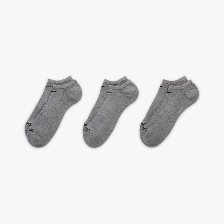 Nike Everyday Plus Cushioned Crew Training Socks (3 pairs) in Carbon Heather/Black