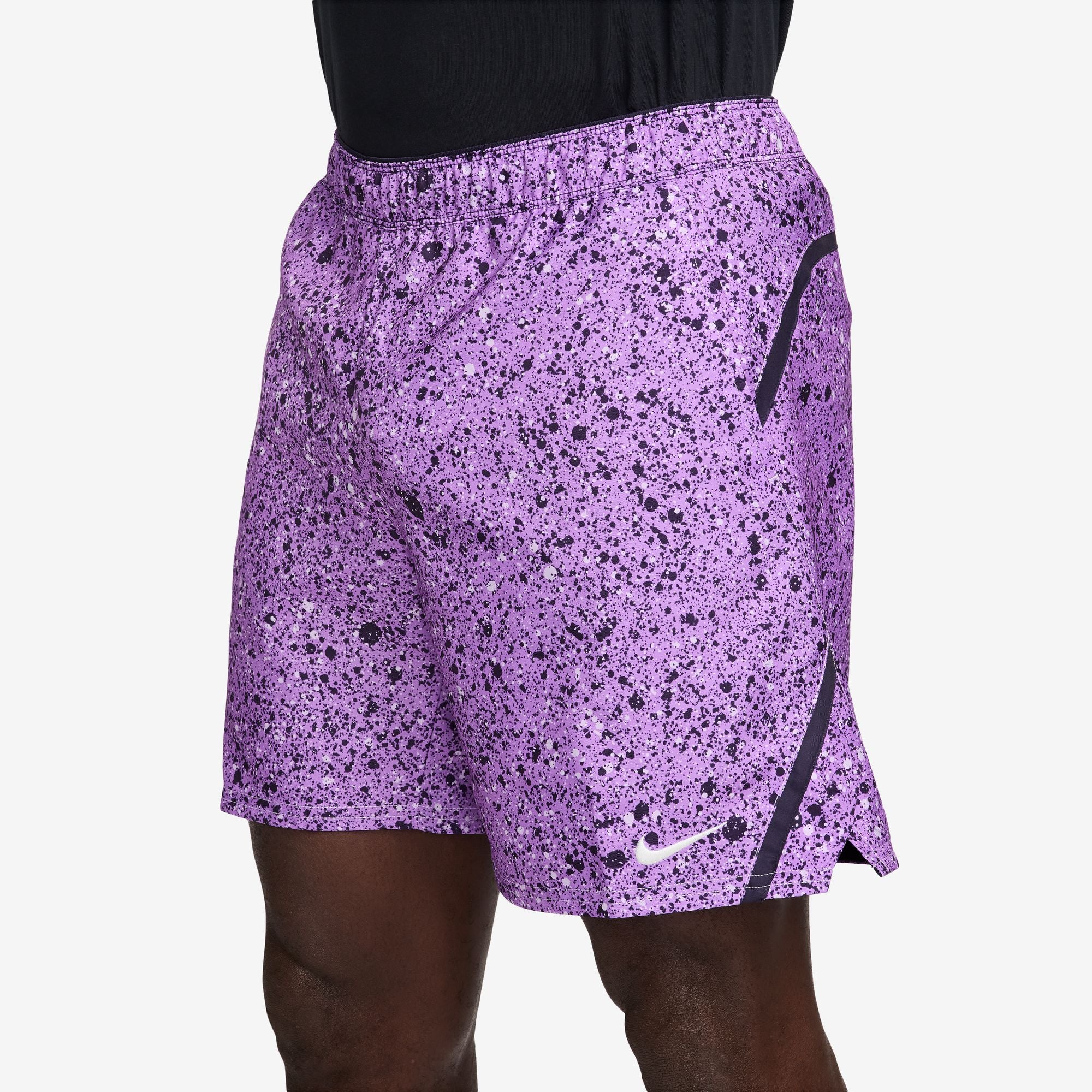 Nike Court Victory 7 Inch Printed Short in Bright Violet/Purple Dynasty/White