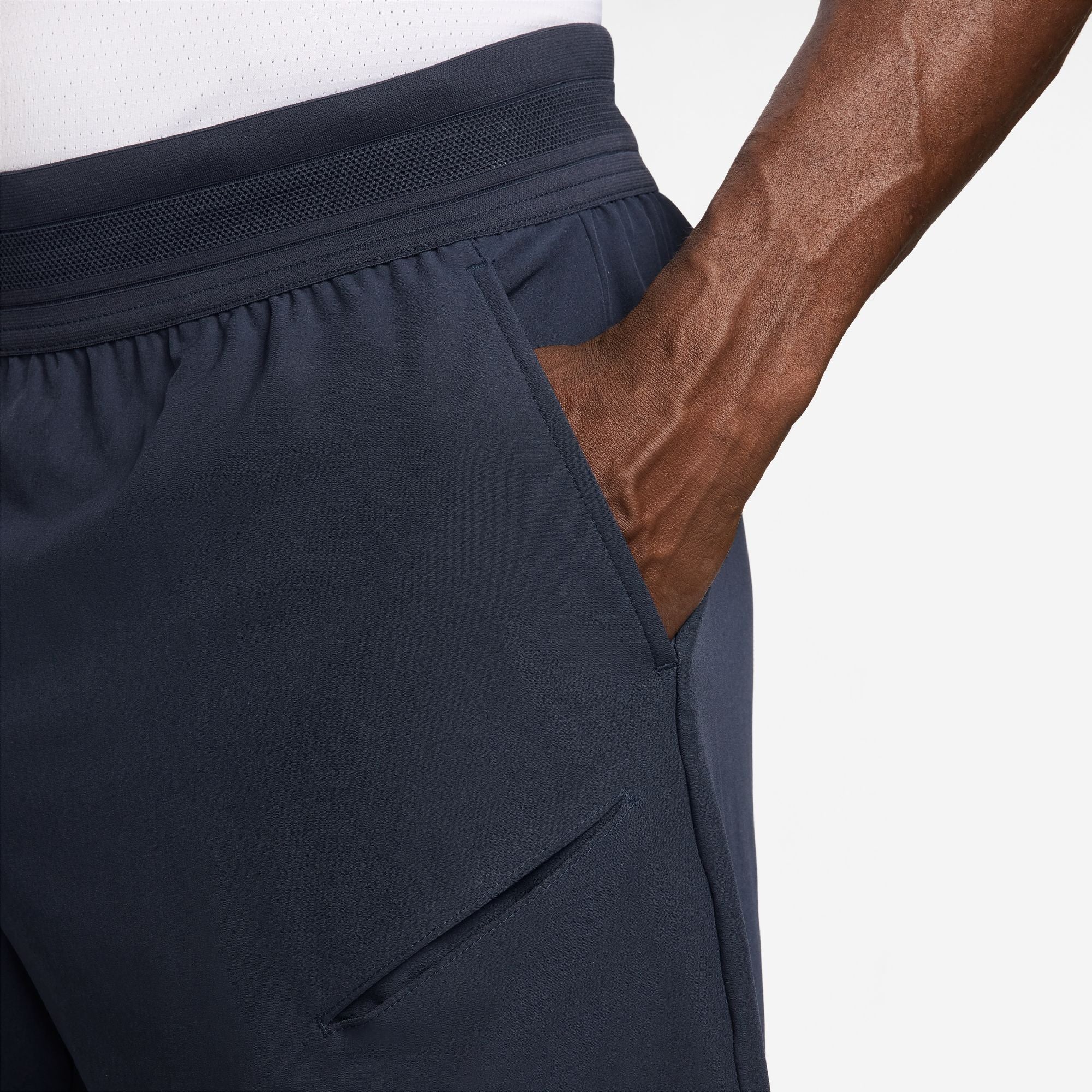 Nike Court Advantage Slam Short in Dark Obsidian/Sapphire/White