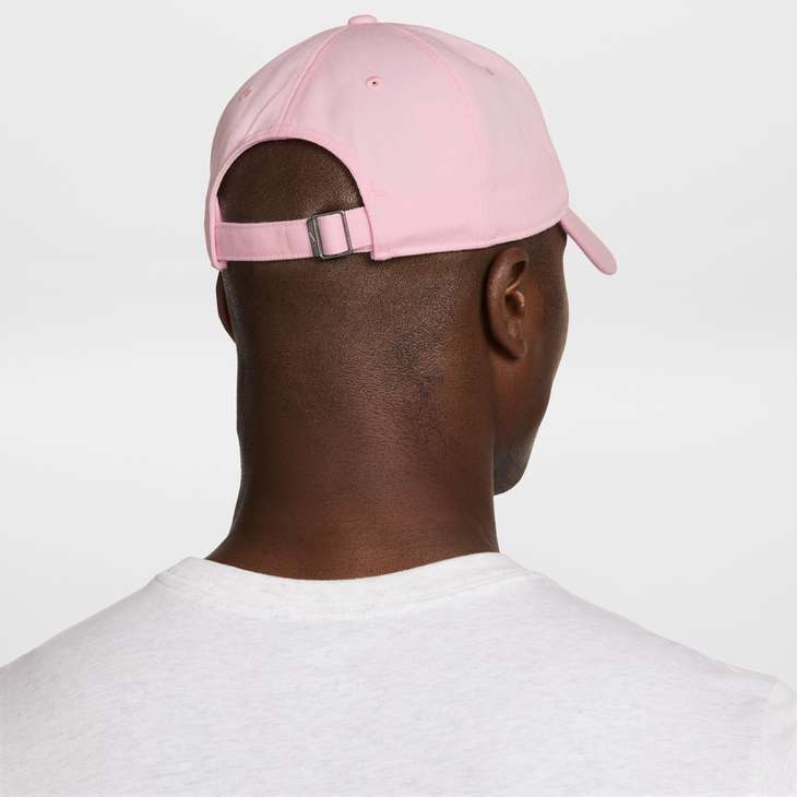 Nike Club Unstructured Cap in Pink Foam/Sail