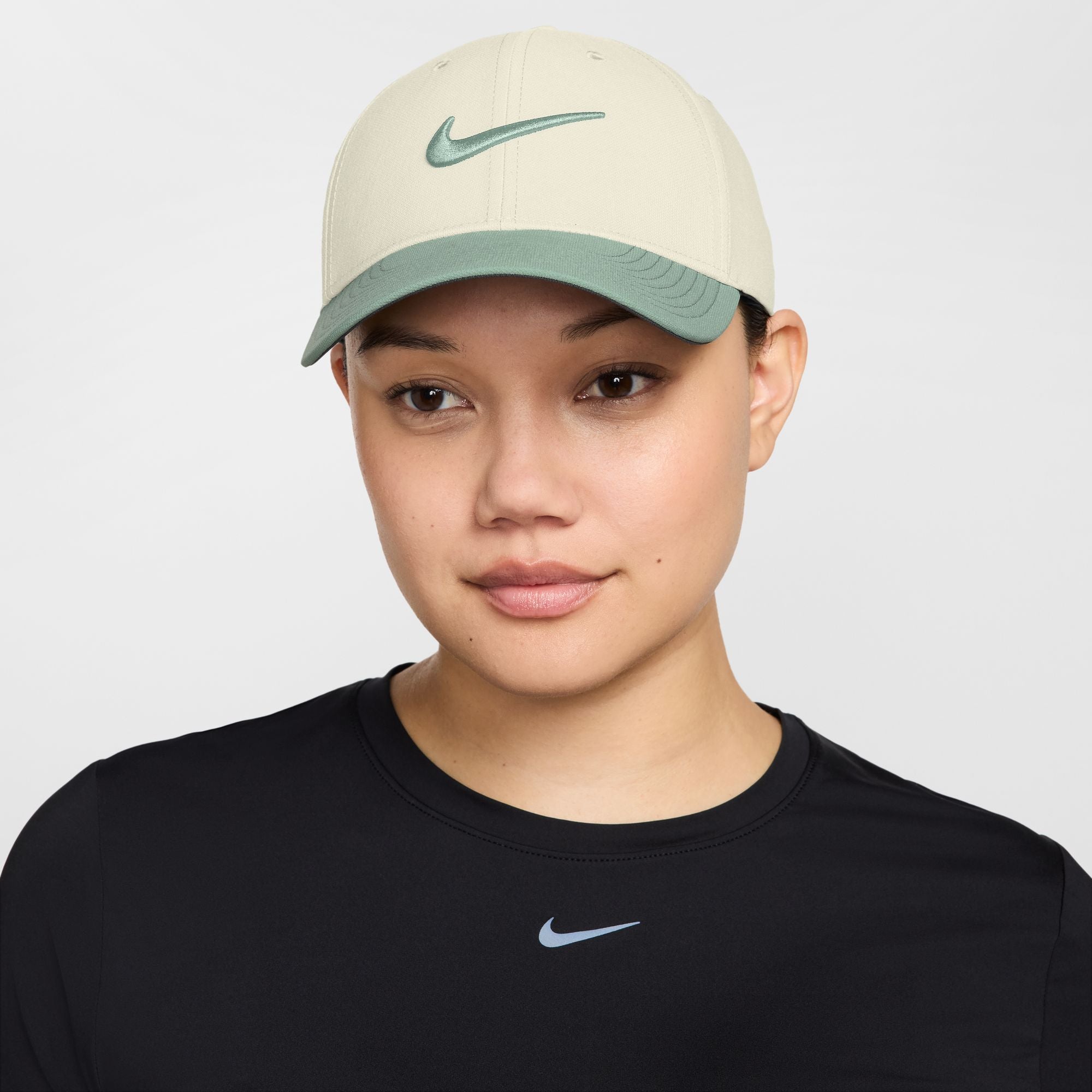Nike Dri-FIT Club Structured Swoosh Cap in Sail/Steam/Steam
