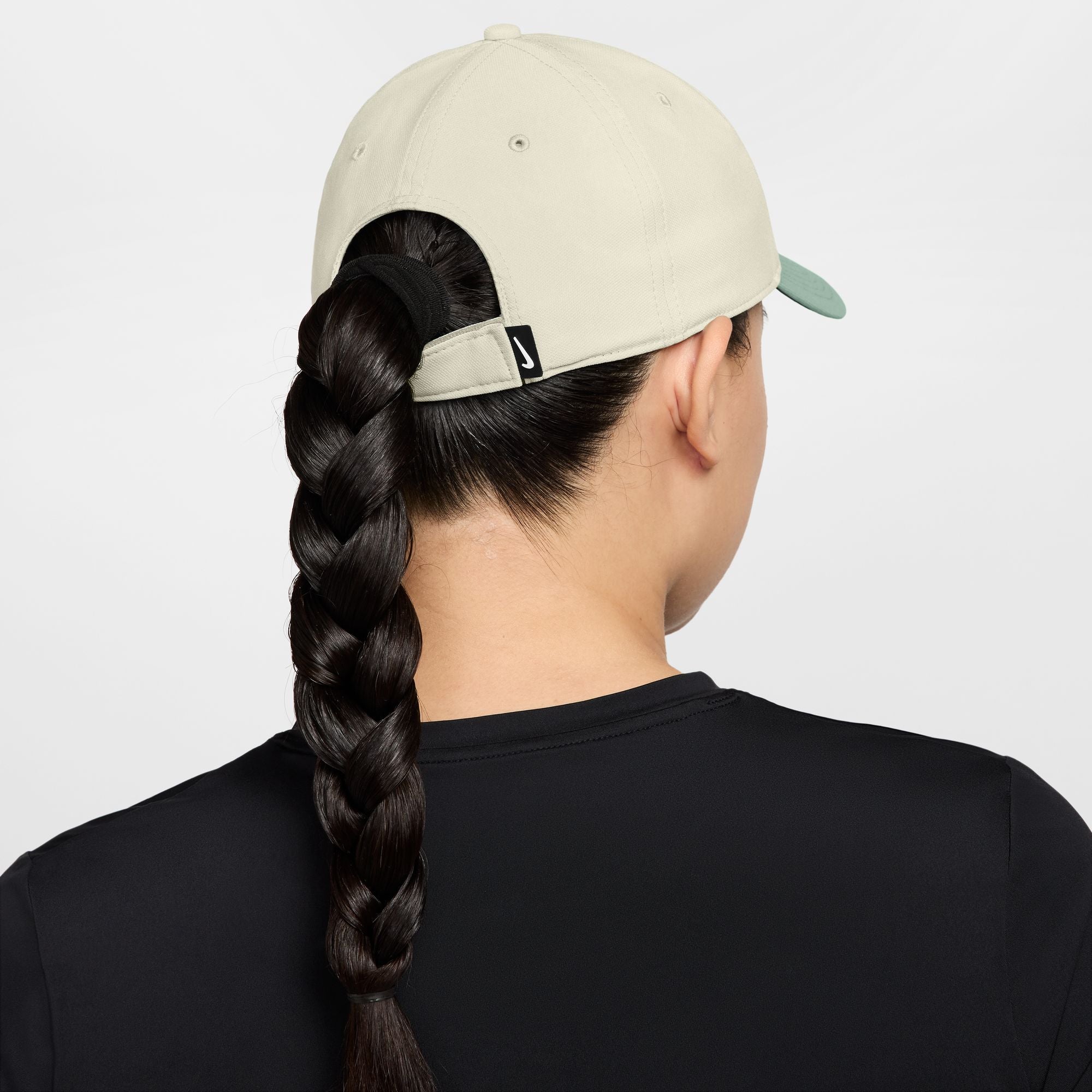 Nike Dri-FIT Club Structured Swoosh Cap in Sail/Steam/Steam