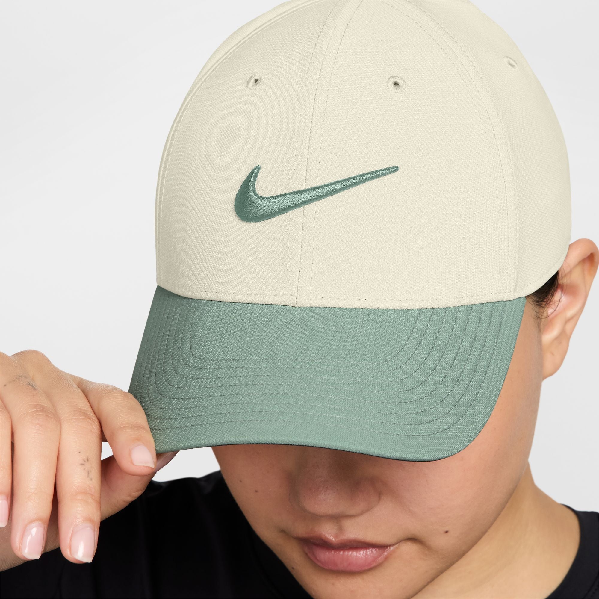 Nike Dri-FIT Club Structured Swoosh Cap in Sail/Steam/Steam