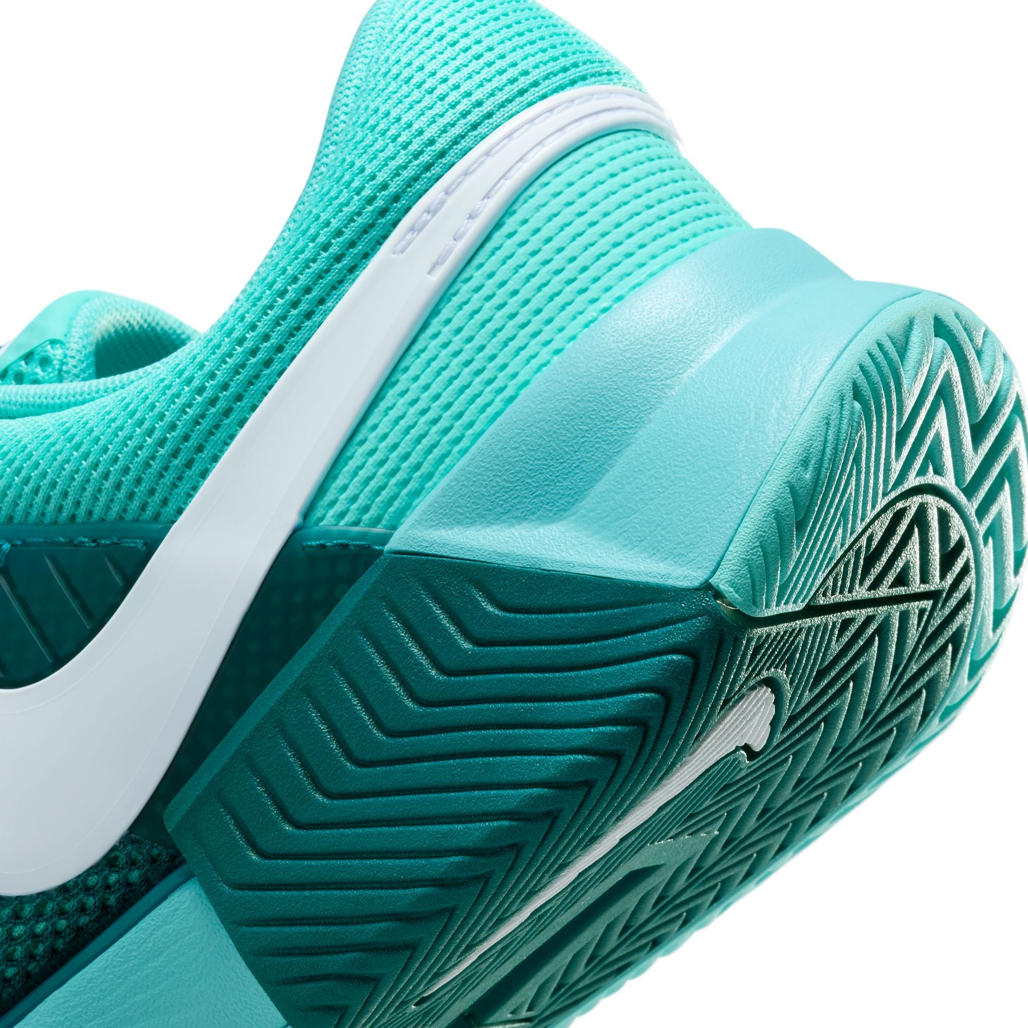 Nike Women's GP Challenge 1 "Naomi Osaka" HC Premium Tennis Shoes in Aurora Green/White-Geode Teal