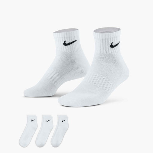 Nike Everyday Cushioned Ankle Socks in White / Black
