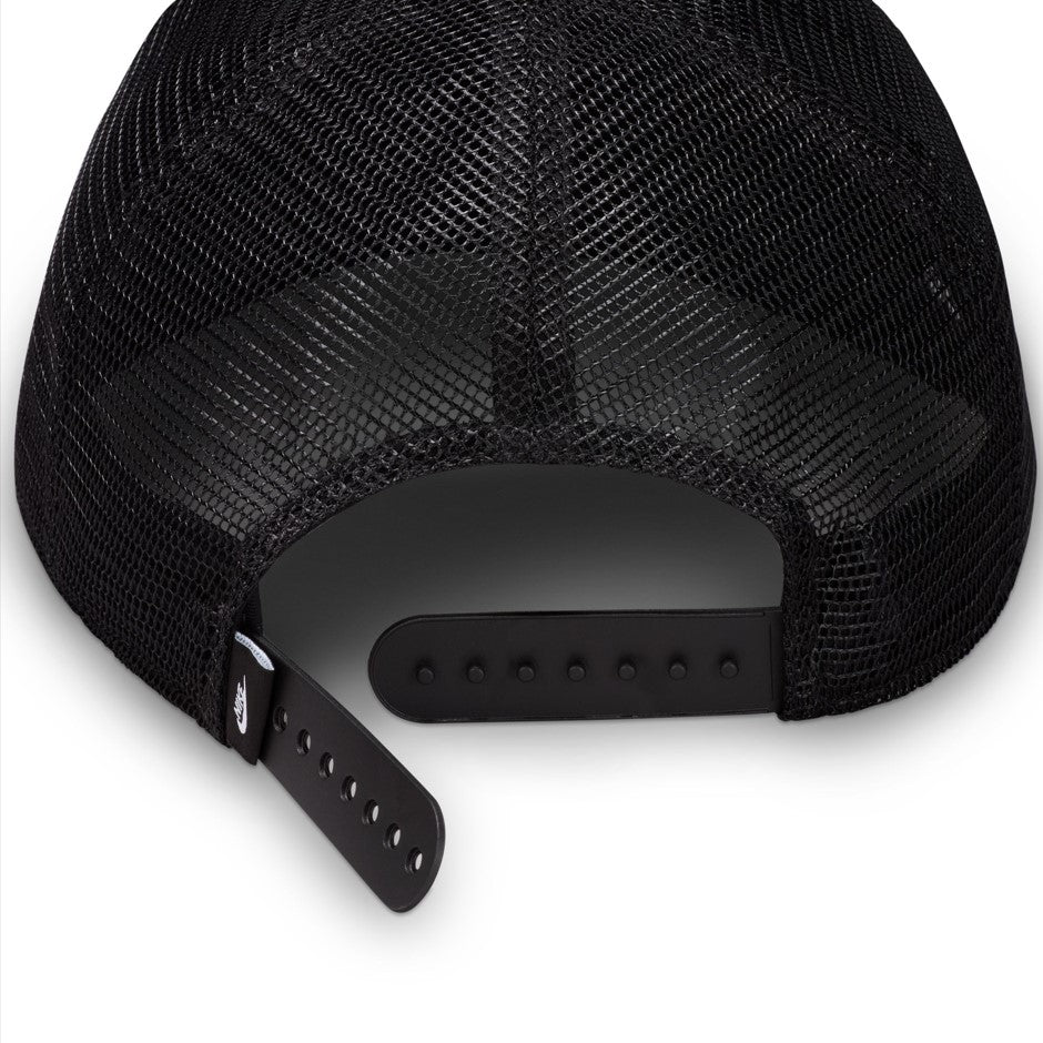 Nike Unisex Rise Structured Trucker Cap in Black/Black/Black/White