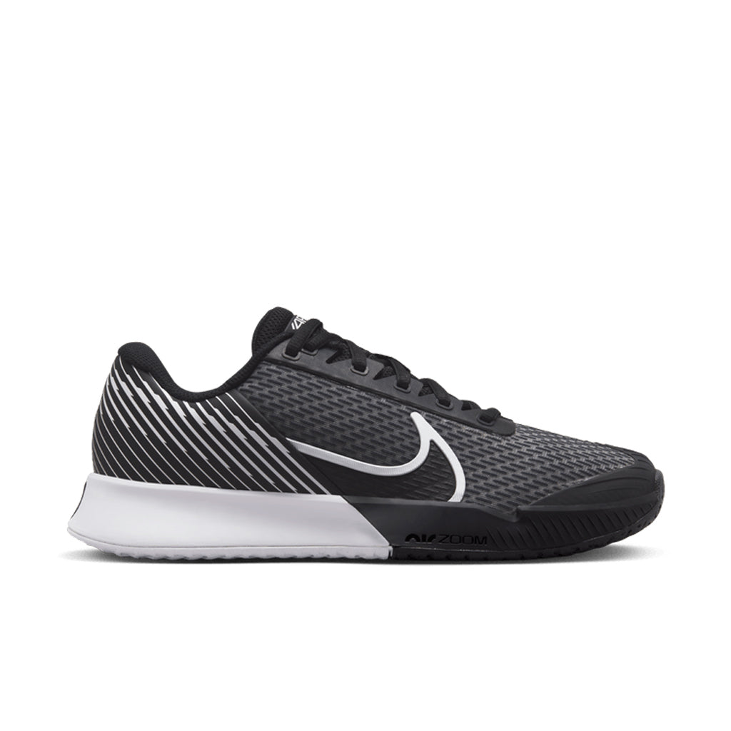 Nike Court Women's Air Zoom Vapor Pro 2 Shoes in Black/White