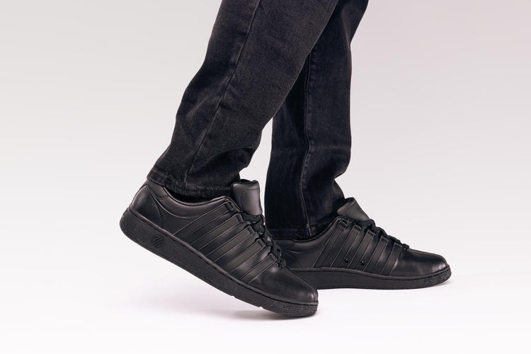 K-Swiss Men's Classic VN Court Shoes in Black/Black